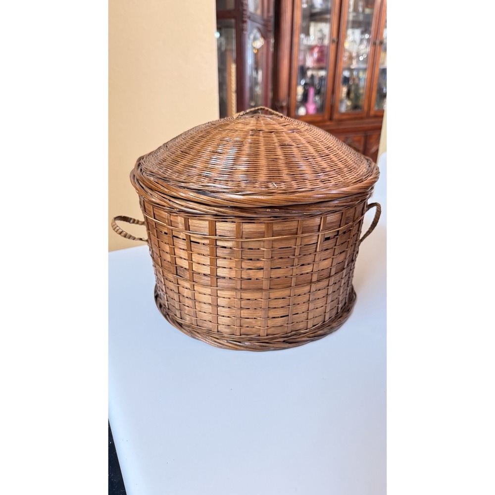 Vintage Woven Wicker Basket With Lid Handles Storage Picnic Farmhouse